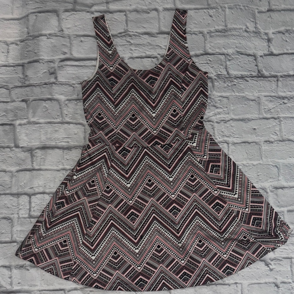 H&M Zigzag Patterned Dress - Black, Pink, White